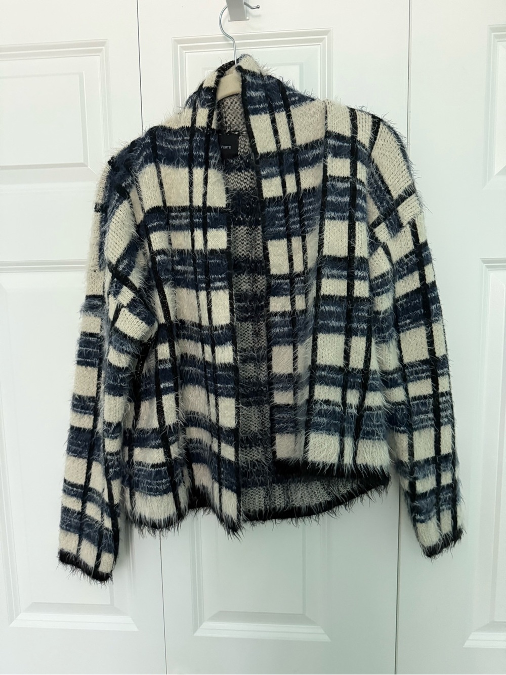 Anthropologie La Fée Verte: Fuzzy Plaid Open Cardigan in Navy and White